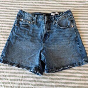 Mid Waisted Denim Shorts Brand Bcbg Fb 8 B